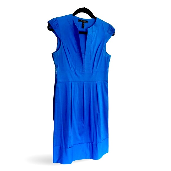 BCBG🦋 MAXAZRIA VIBRANT BLUE DRESS🦋SIZE SMALL DEEP KEYHOLE NECKLINE AND POCKETS - Picture 8 of 16